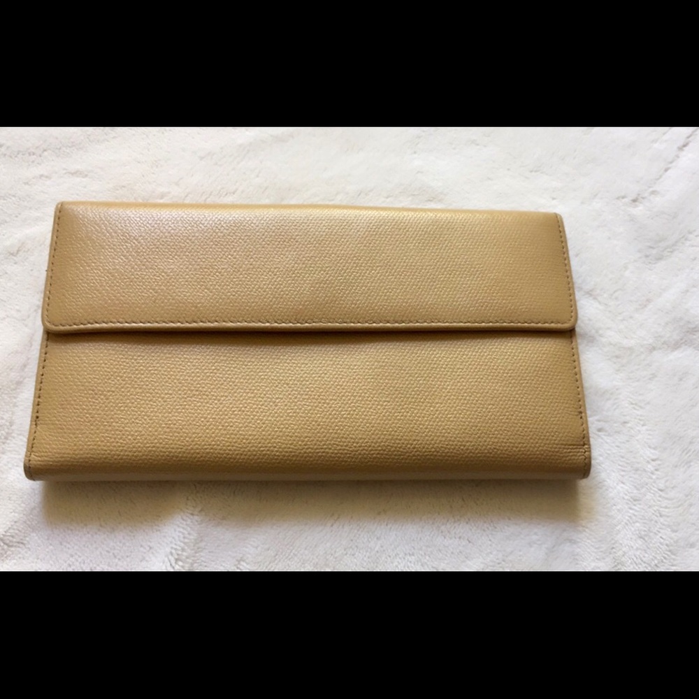 Chanel wallet